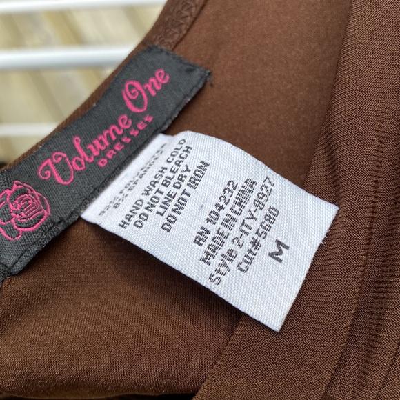 Volume One Dress - Picture 4 of 4